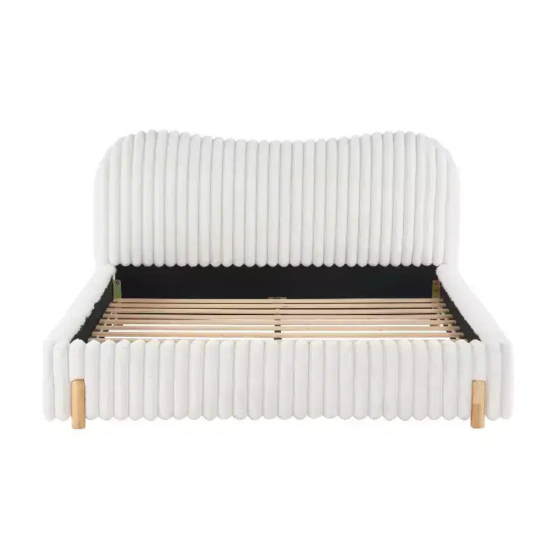 Lit plateforme rembourré en bouclette avec tête de lit ondulée et surpiqûres verticales, blanc